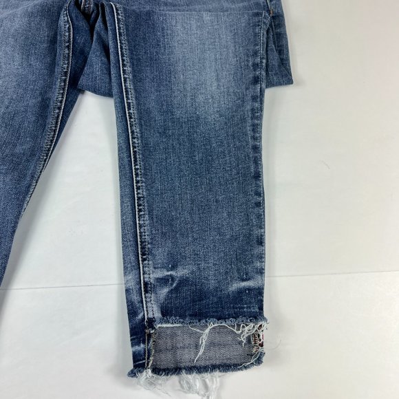 Silver Jeans Women's 27 Kenni Crop Blue Fade Stretch Step Frayed Hem Denim Pants - Picture 4 of 16